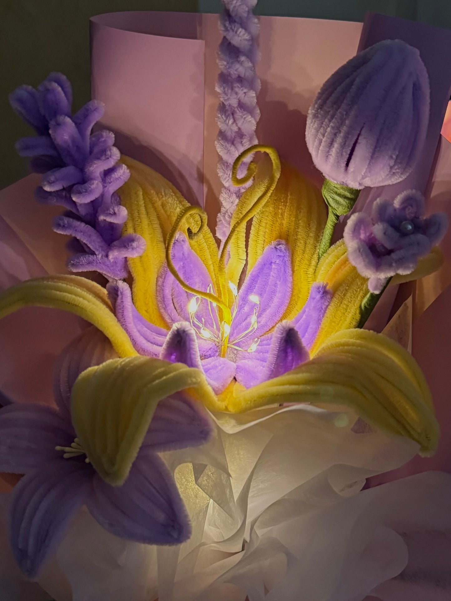 Bouquet lumineux « Raiponce »