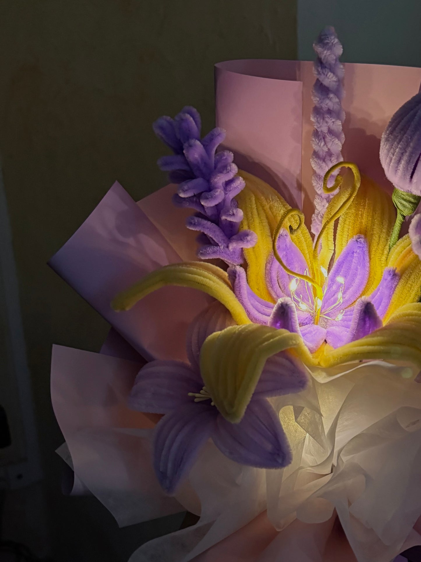 Bouquet lumineux « Raiponce »